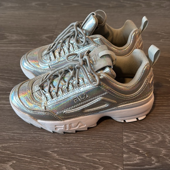 Fila Shoes - Picture 3 of 3